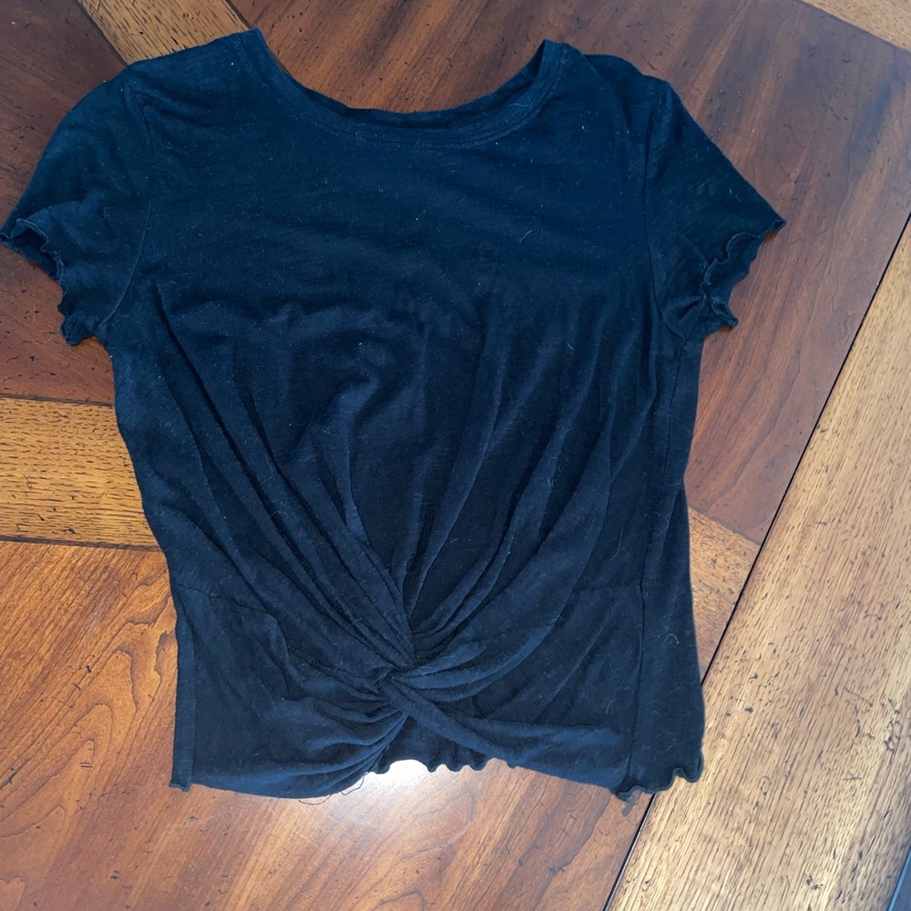 Cropped Black T-shirt